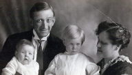 Nels and Caroline (Eide) Hanson and children